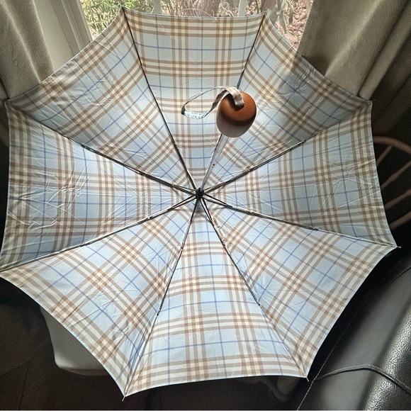 Vintage Burberry blue brown plaid collapsible umbrella wood handle storage bag - Picture 13 of 15